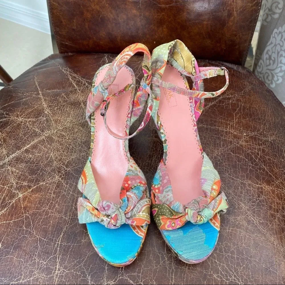 NWOB! Ann Klein blue print wedges sandals 8